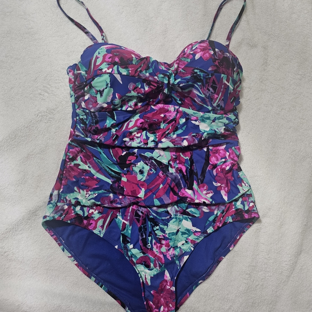 Catalina One Piece Vibrant Floral Swimsuit Size 8-10